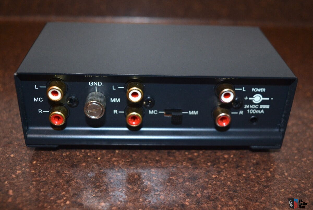 NAD PP2e Préampli Phono – Auditorium parisien