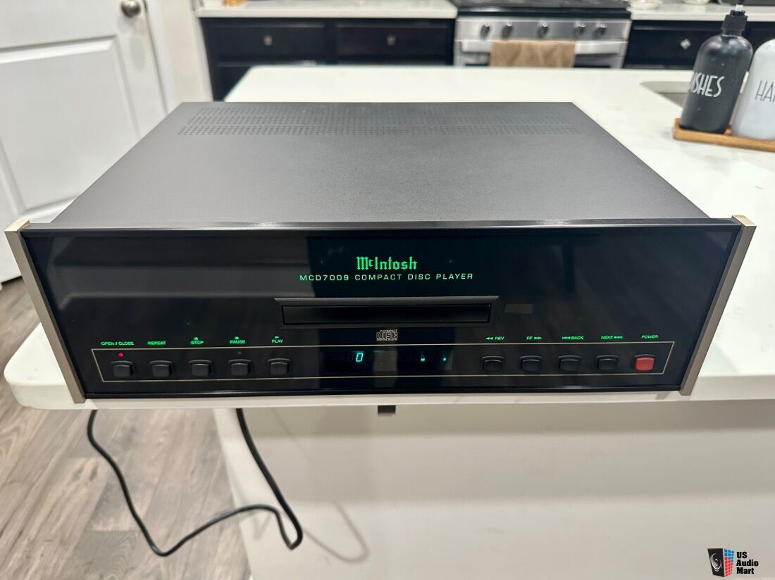McIntosh MCD7009 CD Player - Legendary VRDS Transport For Sale