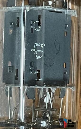 899616_8