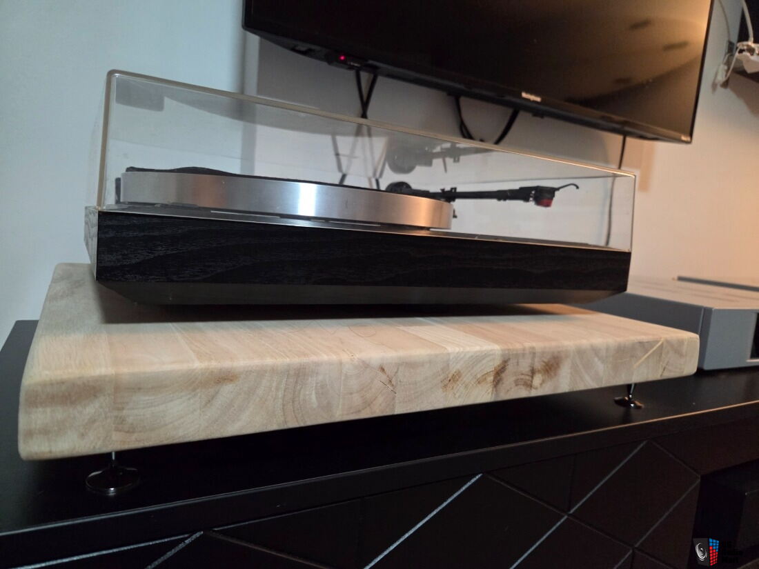 linn-axis-mkll-turtable-with-basik-plus-arm-photo-6034919-us-audio-mart
