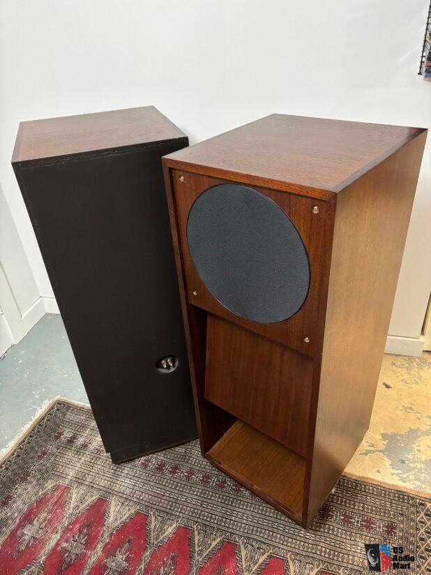 Tannoy horn cabinets by Stephen Merryweather of MADO w/Gold IIILZ ...