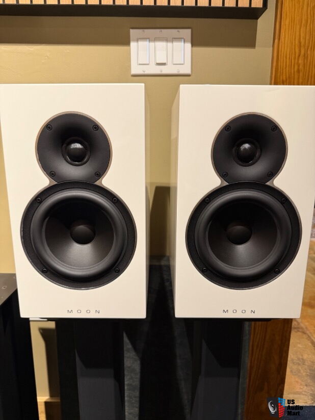 Simaudio Moon Voice 22 Stand mount Monitors - Free Shipping! Photo ...