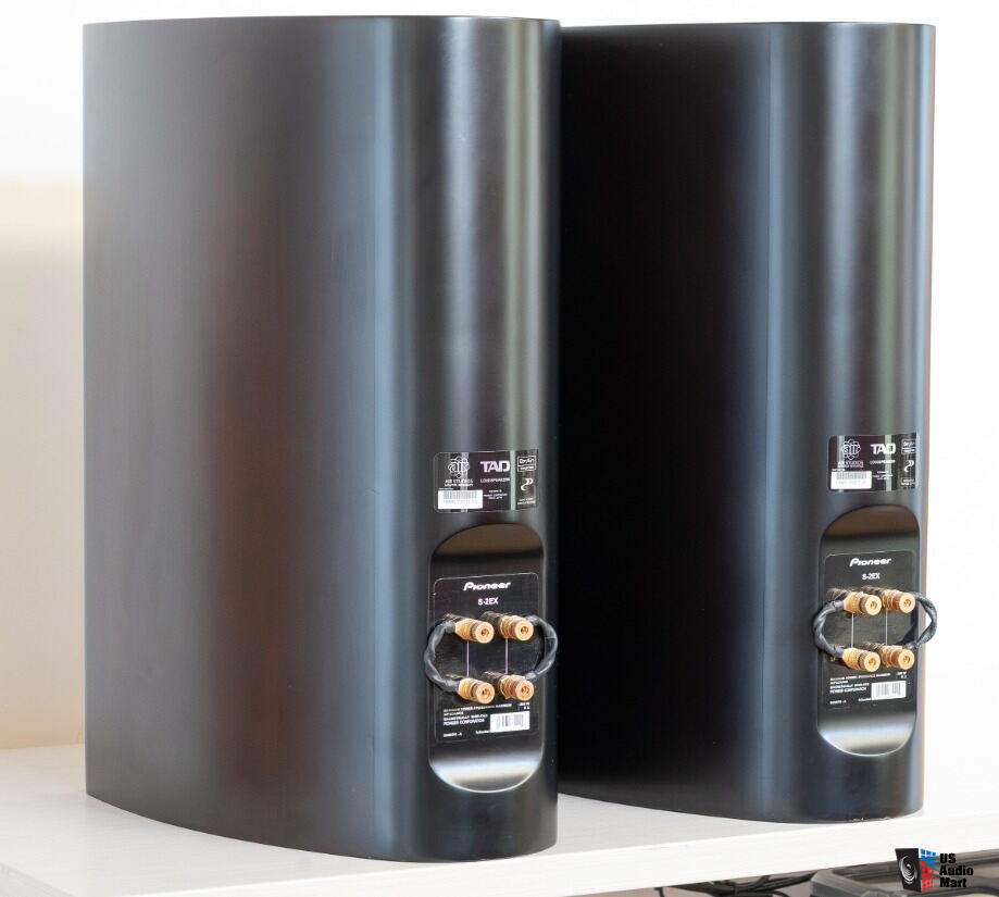 Pioneer TAD S-2EX Beryllium & Magnesium CST Bookshelf Speakers