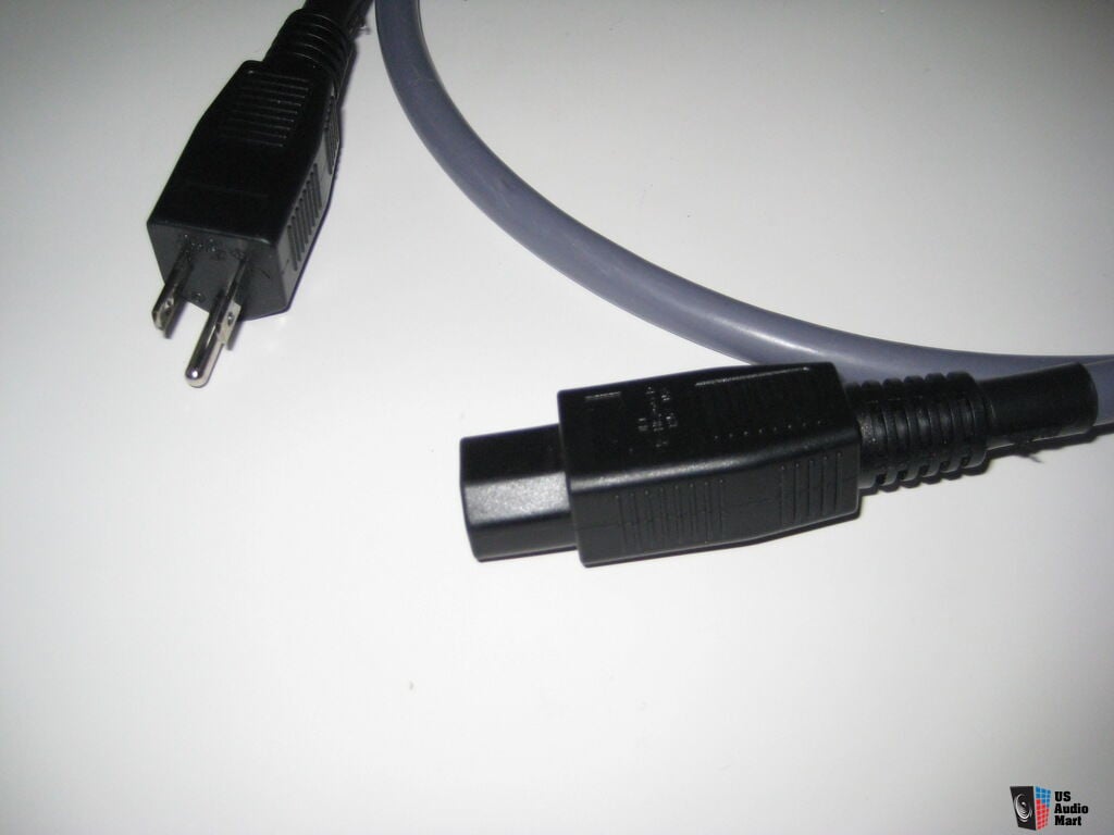 Oyaide PA-23ZX Power Cable 1.8m (IEC) Photo #761324 - Canuck Audio 