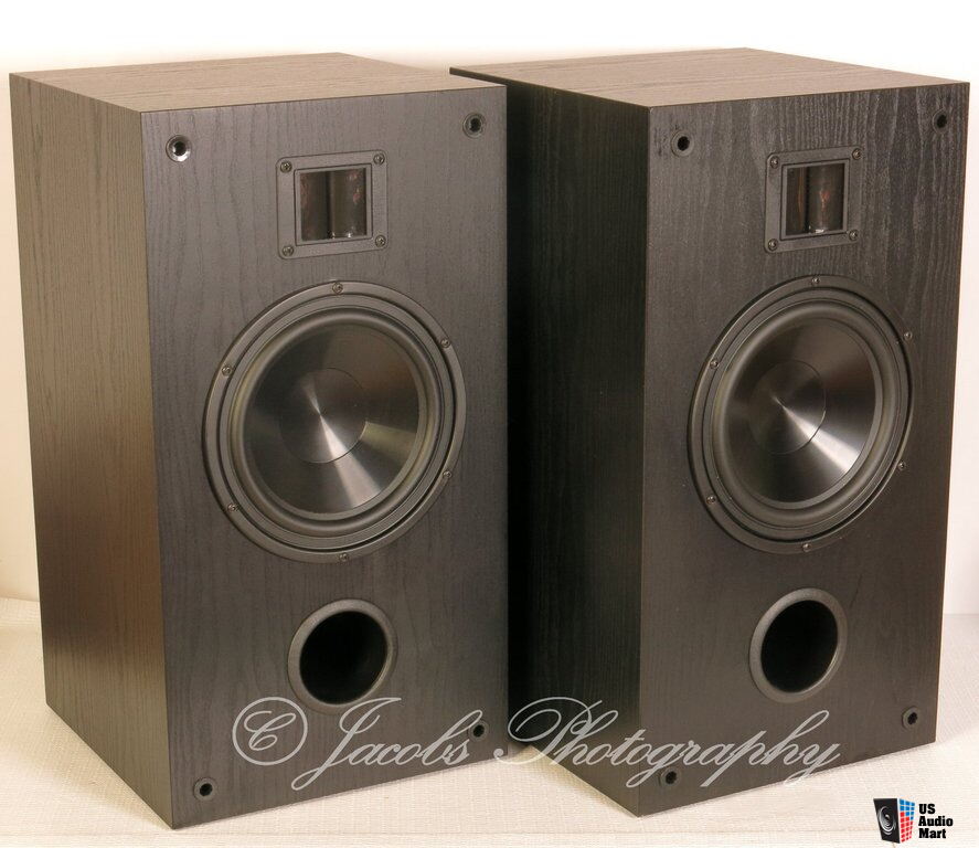 aura line source speakers